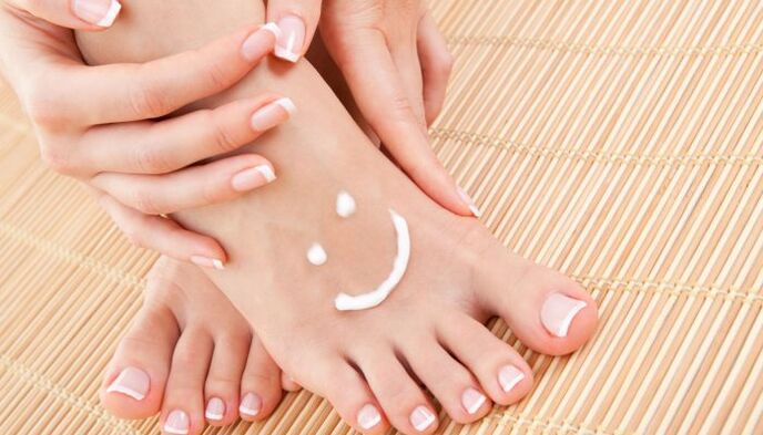 applicare creme medicinali